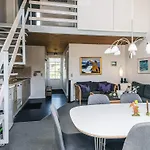 6 Person In Vestervig-by Traum